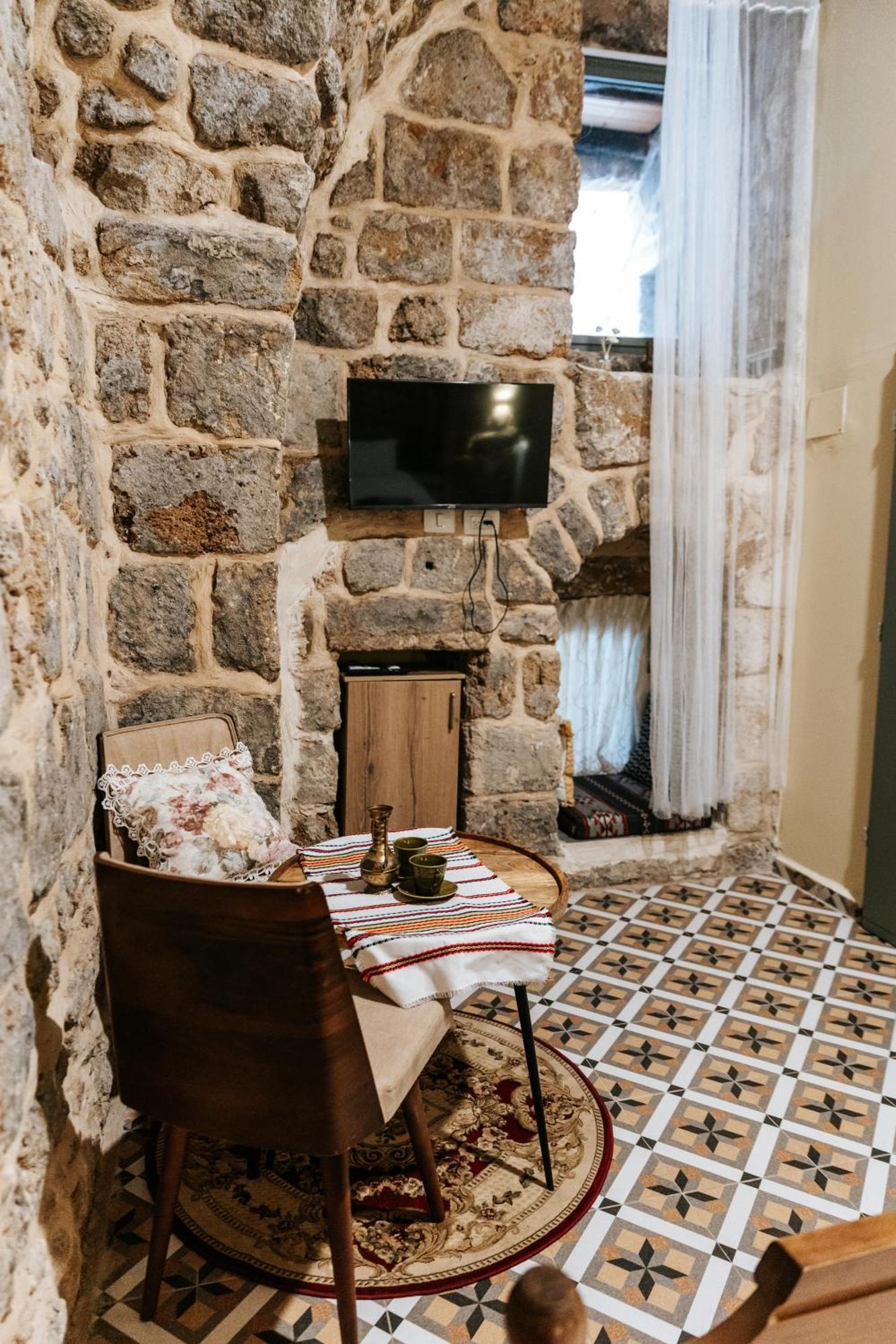 الشقق الفندقية عكافي  Hebi House المظهر الخارجي الصورة